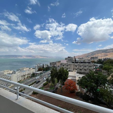 דירת נופש טבריה Apartment Екстериор снимка