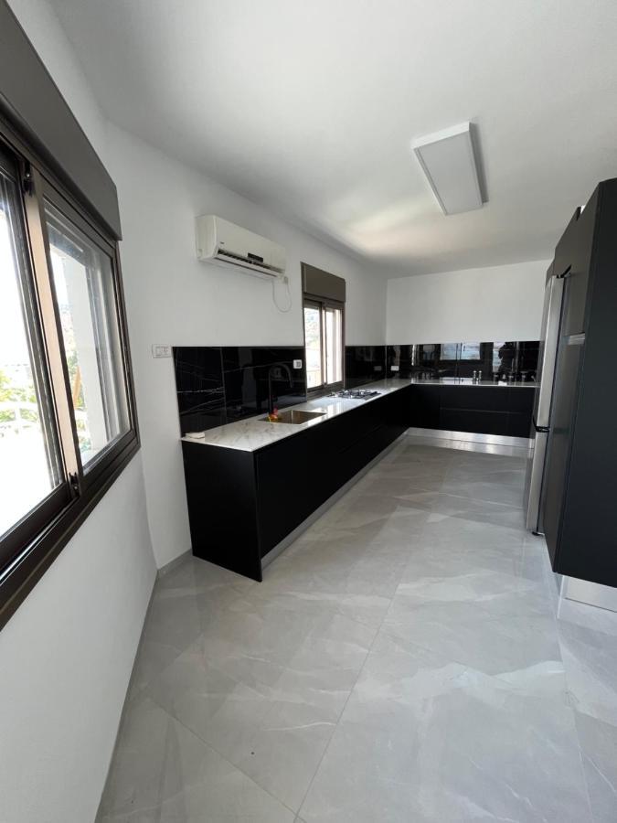 דירת נופש טבריה Apartment Екстериор снимка